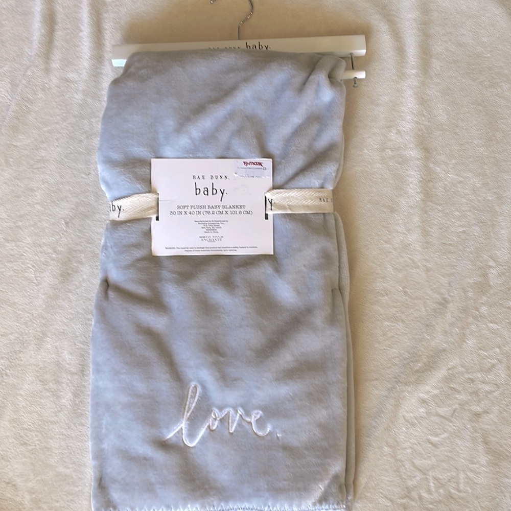Blanket Rae Dunn Baby “love” unisex
